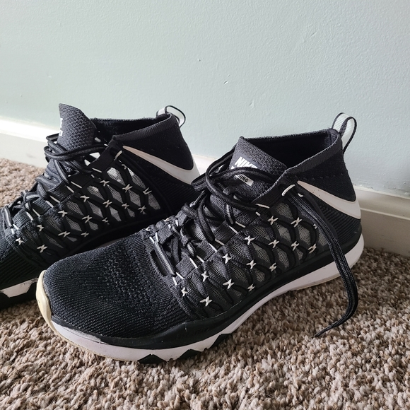 Nike Training Shoes - Picture 2 of 7